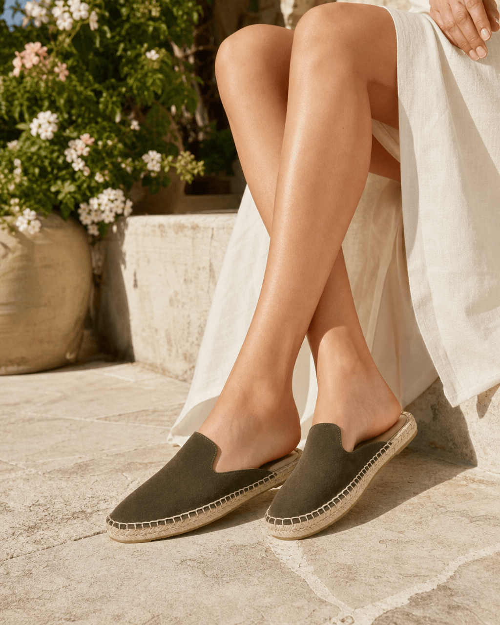Loafers Signature Women's Cow Suede Espadrille Mules