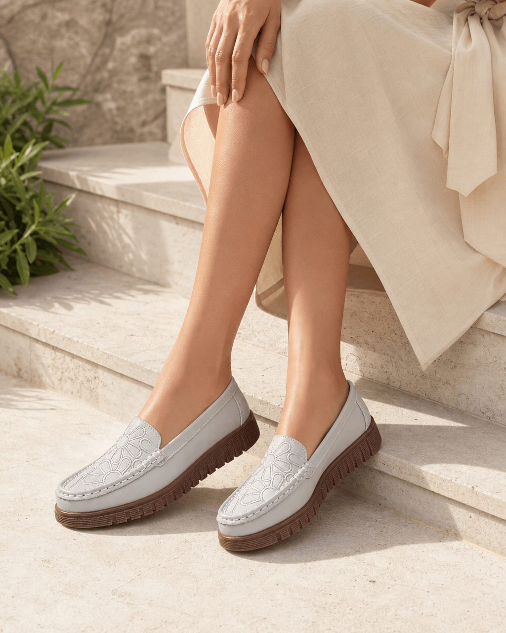 Loafers Signature Women's Embroidered Cow Leather Loafers