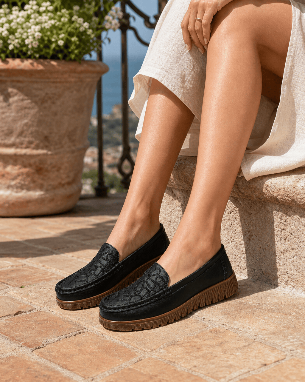 Loafers Signature Women's Embroidered Cow Leather Loafers