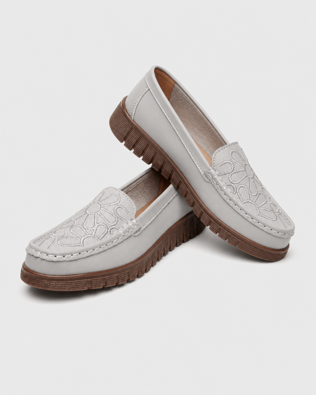 Loafers Signature Women's Embroidered Cow Leather Loafers