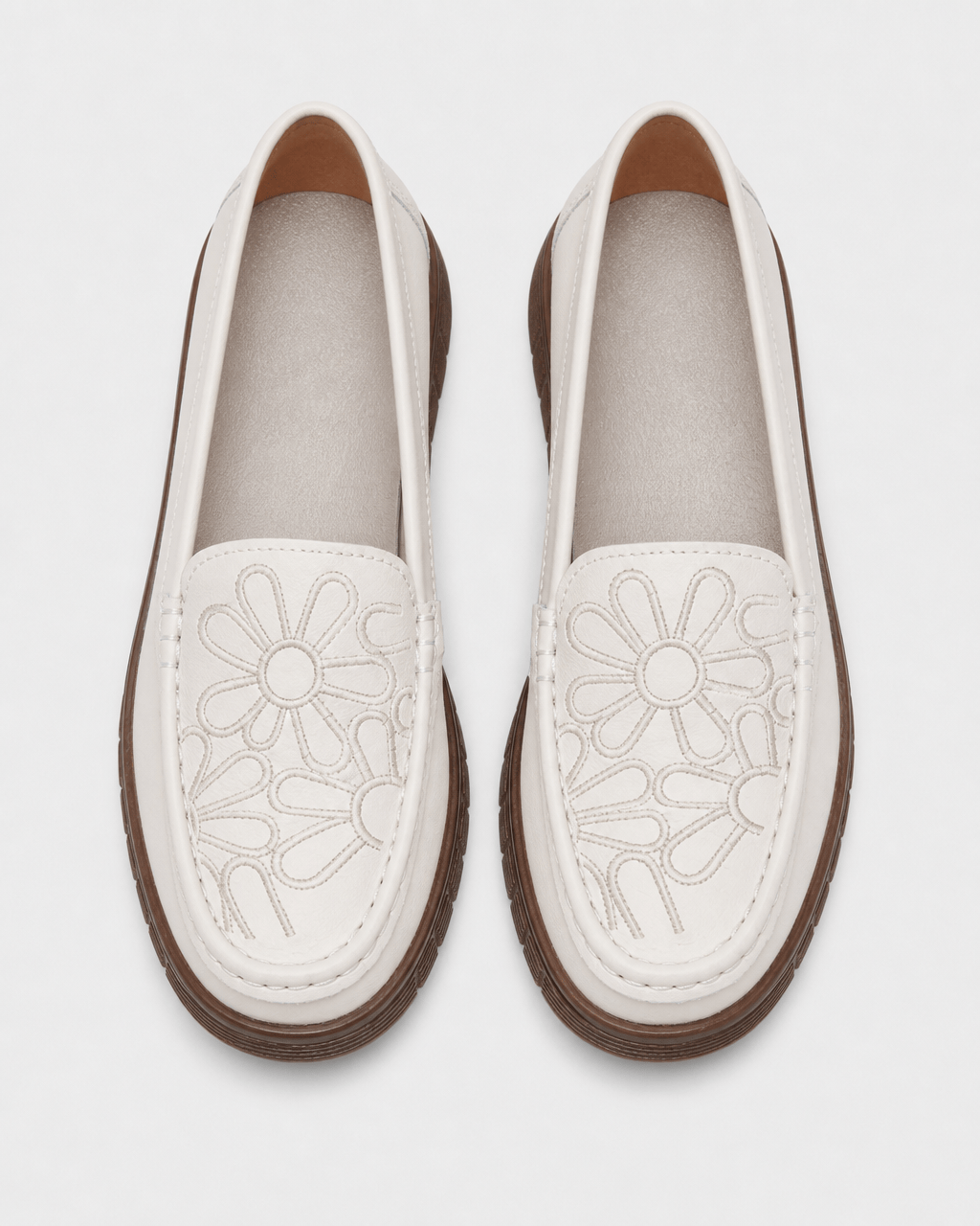 Loafers Signature Women's Embroidered Cow Leather Loafers