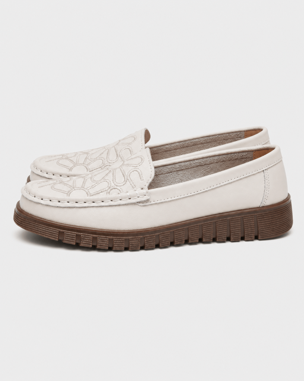 Loafers Signature Women's Embroidered Cow Leather Loafers