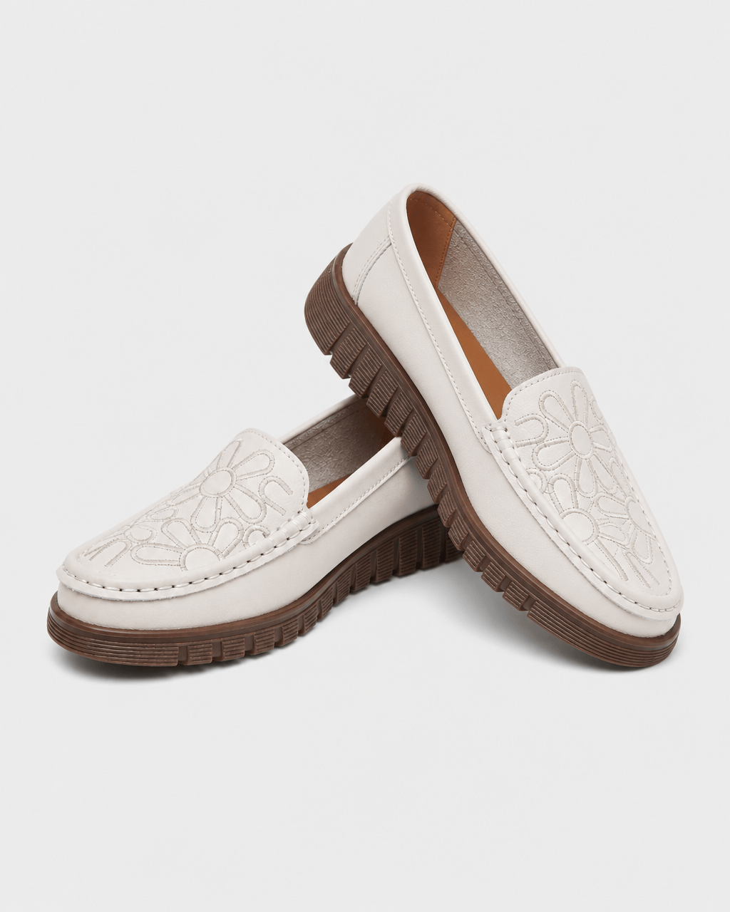 Loafers Signature Women's Embroidered Cow Leather Loafers