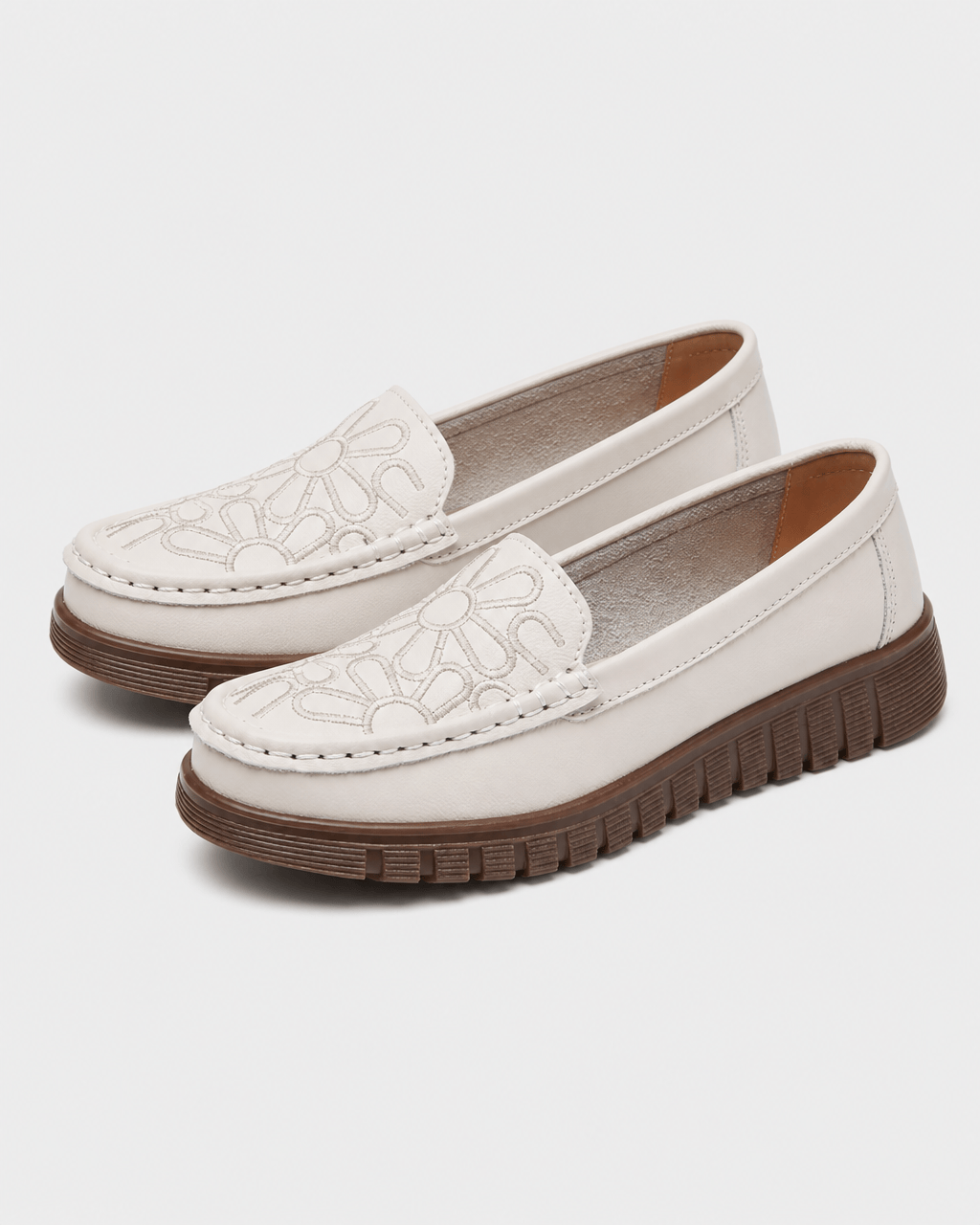 Loafers Signature Women's Embroidered Cow Leather Loafers