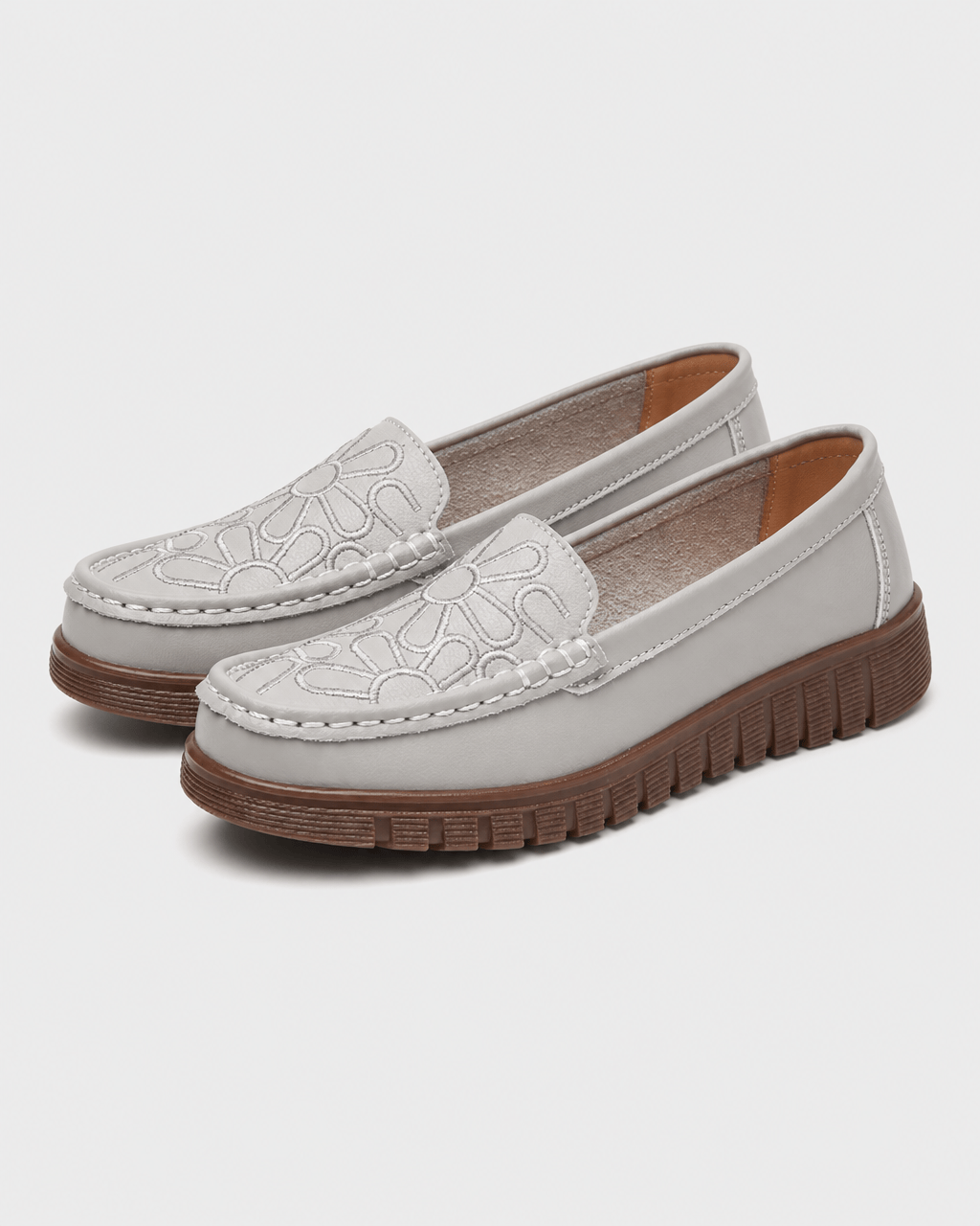 Loafers Signature Women's Embroidered Cow Leather Loafers