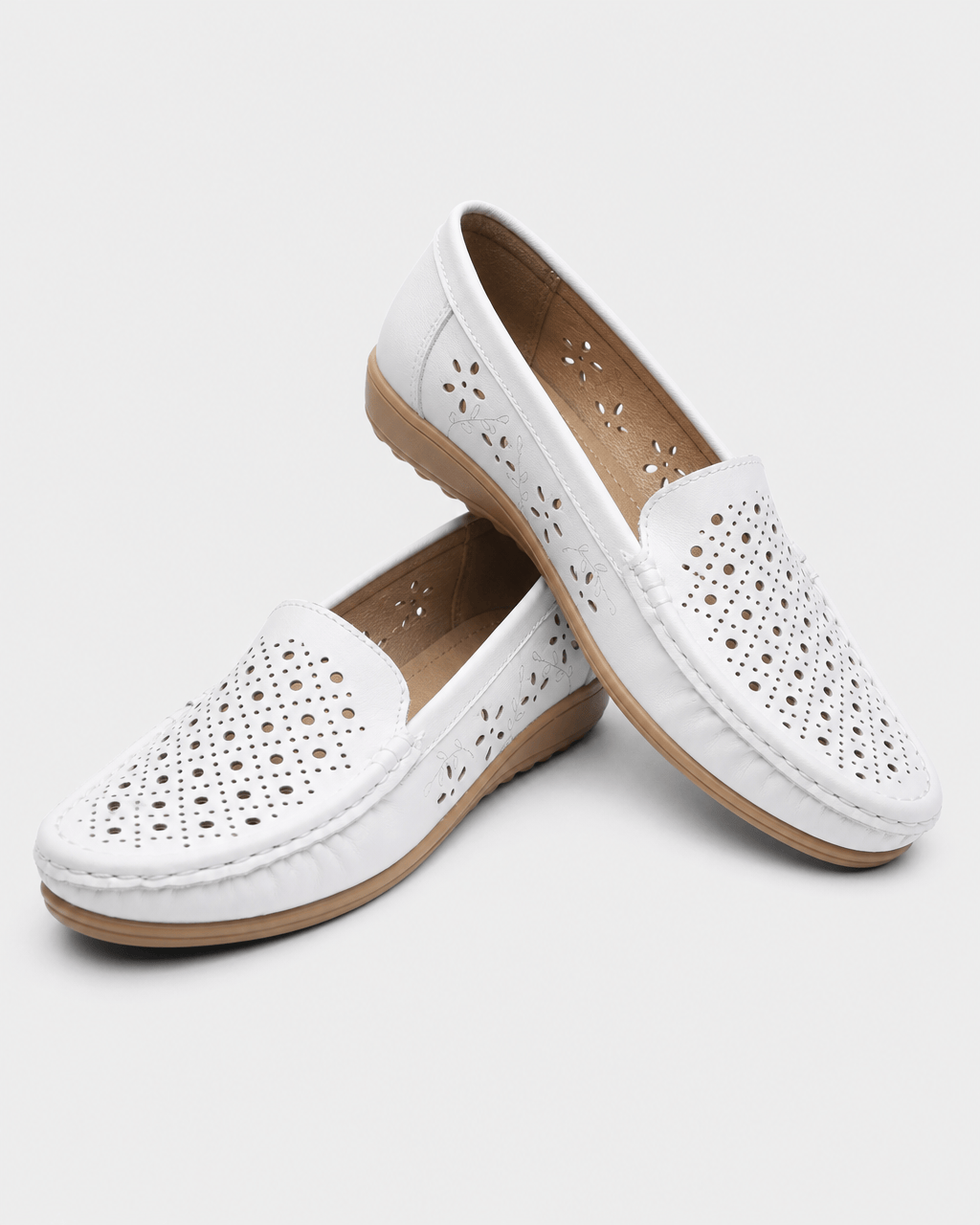 Loafers Signature Women's Perforated Platform Flats