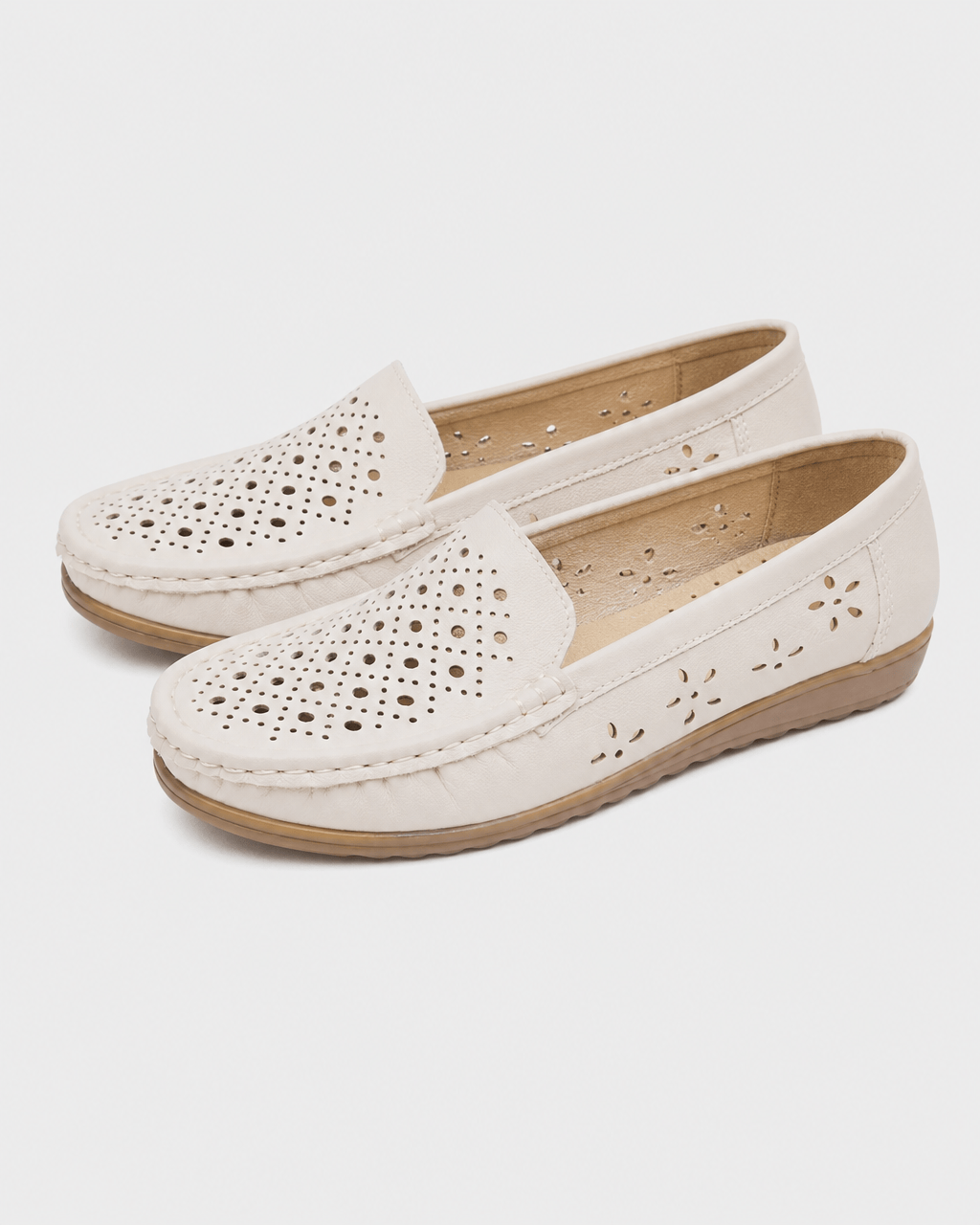Loafers Signature Women's Perforated Platform Flats