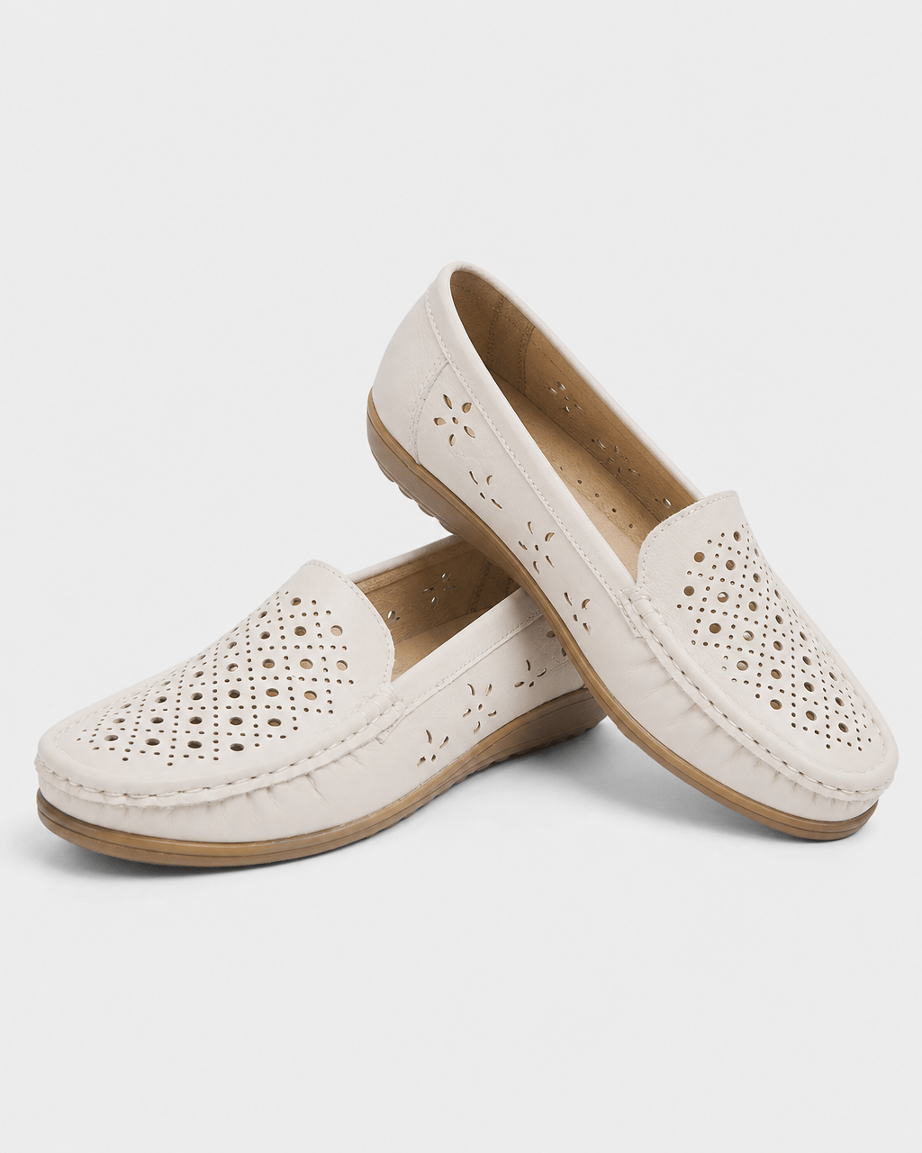 Loafers Signature Women's Perforated Platform Flats