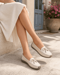 Loafers Signature Women's Shallow-Cut Bow Loafers
