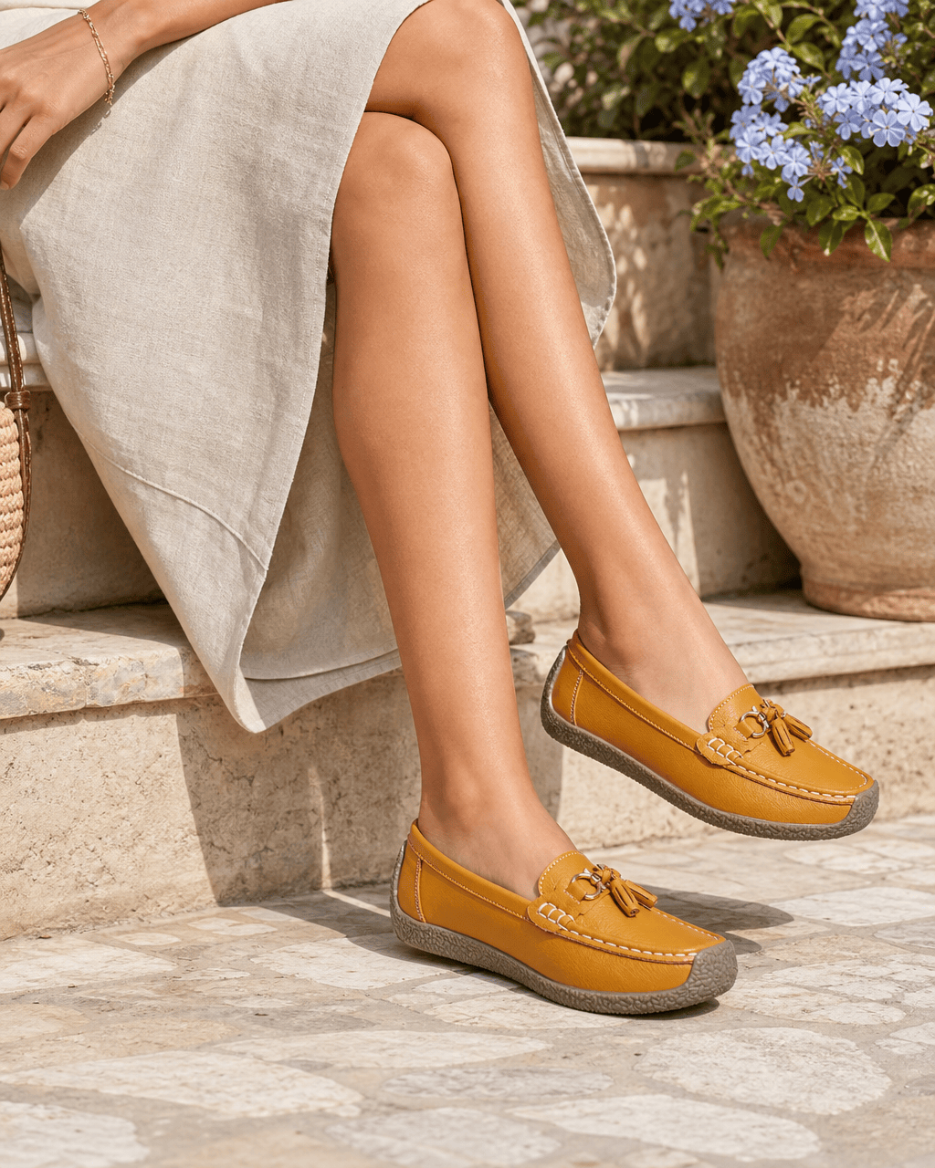 Loafers Signature Women's Shallow-Cut Bow Loafers