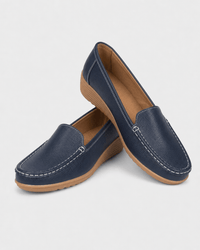 Loafers Signature Women's Split Leather Round-Toe Flats